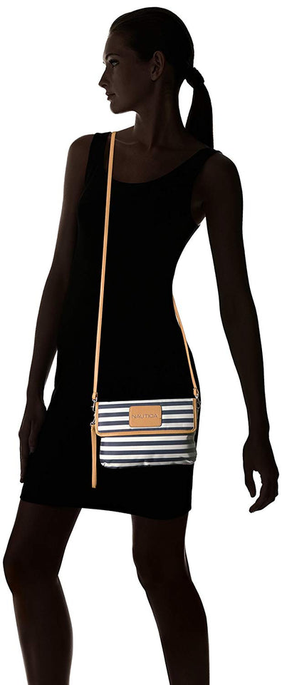 Nautica Perfect Carry-All RFID Blocking Mini Crossbody - portafolios para muñeca